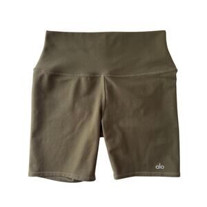 Alo Yoga Shorts Women's Small Excellent Condition Green Compression Athletic